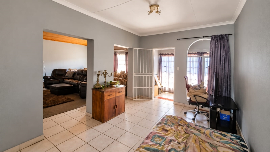 3 Bedroom Property for Sale in Ifafi North West